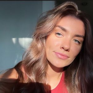 Meet your Posher, Brenna